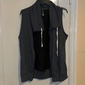 Beautiful Women brand new active jacket